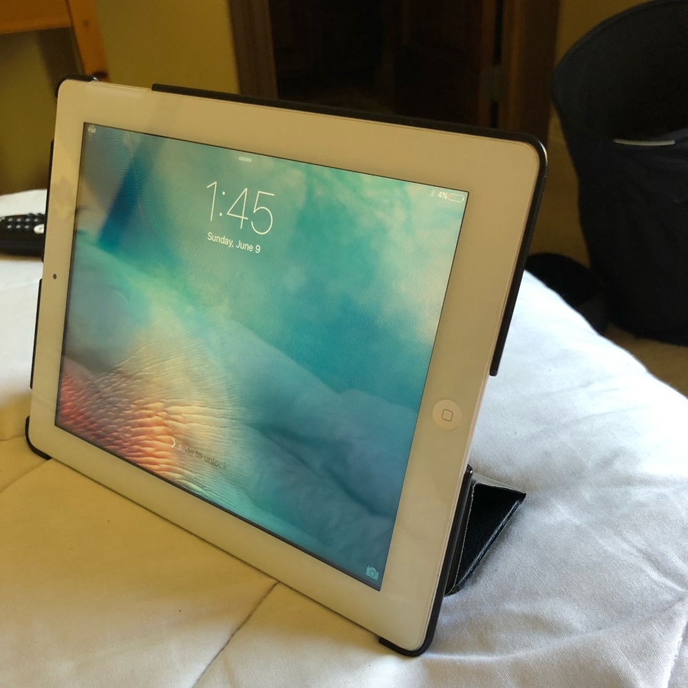 iPad 2 w/ screen protector and vegan leather case
